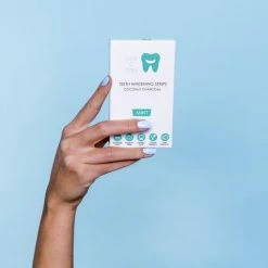 Love2smile Teeth Whitening Strips - De Natuurlijke Tandenbleker Van Nederland & Belgi? - Goedgekeurde Tandenbleek Strips - Teeth Whitening Strips - Wittere Tanden - Zonder Peroxide -Oral B SHOP 550x511 2