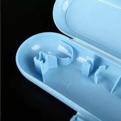 AA Commerce Reisetui Geschikt Voor Oral-B Pro/Vitality/Smartseries Stages Kids - Beschermhoes Travel Case - Geschikt Voor Elektrische Tandenborstel & 2 Opzetborstels - Lichtblauw -Oral B SHOP 550x550 1552