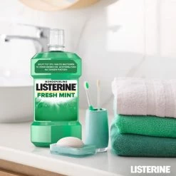 LISTERINE Fresh Mint, Mondspoeling Met Essenti?le Oli?n Voor Een Langdurig Frisse Adem, 3 X 500 Ml -Oral B SHOP 550x550 1629