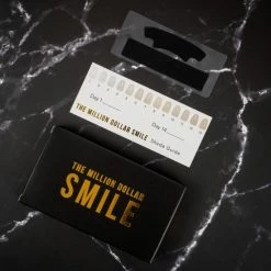 The Million Dollar Smile? - Teeth Whitening Strips - Crest Whitestrips -Tandenbleken - 28 Bleekstrips - 14 Behandelingen - Professionele Tandenbleek Strips - Tandenblekers - Wittere Tanden - Zonder Peroxide - Tanden Bleken - -Oral B SHOP 550x550 316