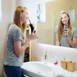 LifeGoods Waterflosser - Elektrisch - 3 Standen - 4 Opzetstukjes - 300 Ml Tank - Zwart 14 LifeGoods Waterflosser - Elektrisch - 3 Standen - 4 Opzetstukjes - 300 Ml Tank - Zwart -Oral B SHOP 550x550 404