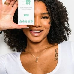 Love2smile Teeth Whitening Strips - De Natuurlijke Tandenbleker Van Nederland & Belgi? - Goedgekeurde Tandenbleek Strips - Teeth Whitening Strips - Wittere Tanden - Zonder Peroxide -Oral B SHOP 550x746 4